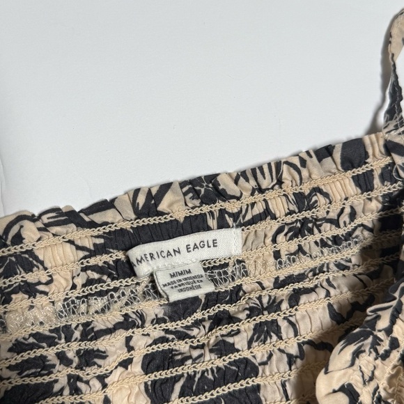 American Eagle Cold Shoulder Top Ruffle Beige Black Size Medium Floral - Picture 6 of 8